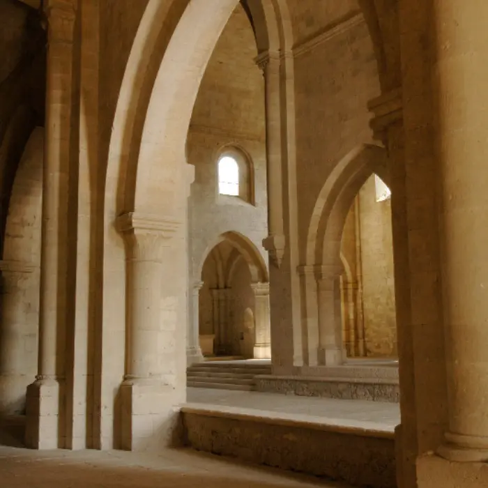 L'abbaye de silvacane à la roque d'anthéron dans les bouches du rhône
