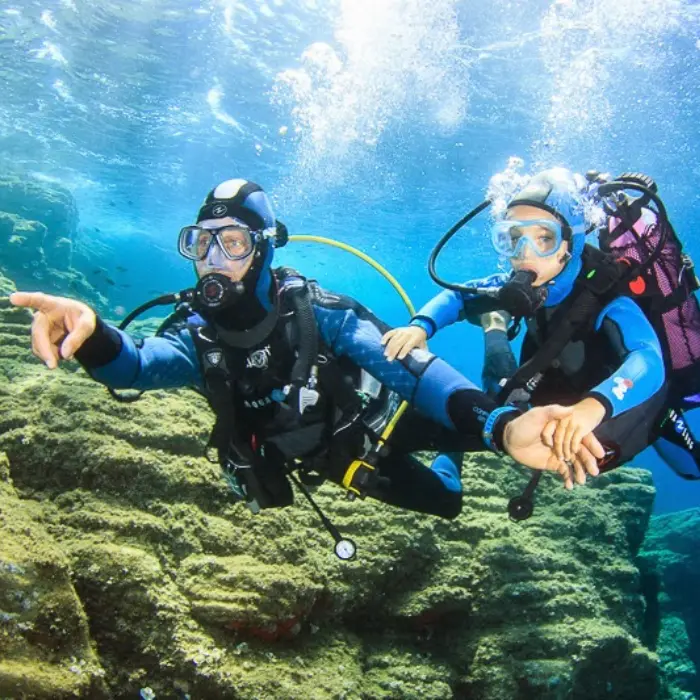 plongée sous marine avec bormes plongée