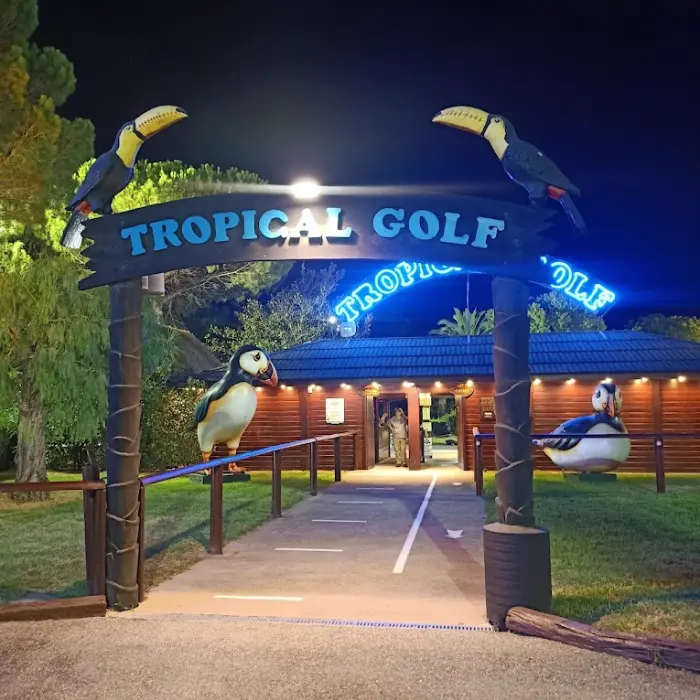 mini golf tropical golf gassin